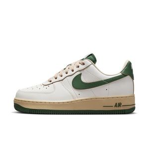 Nike Air Force 1 '07 LV8 Women's Shoes